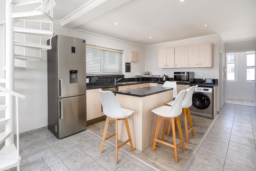 To Let 2 Bedroom Property for Rent in Mouille Point Western Cape